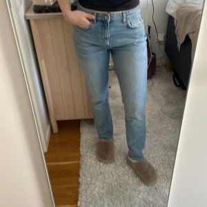 Weekday jeans - Raka jeans⭐️💛