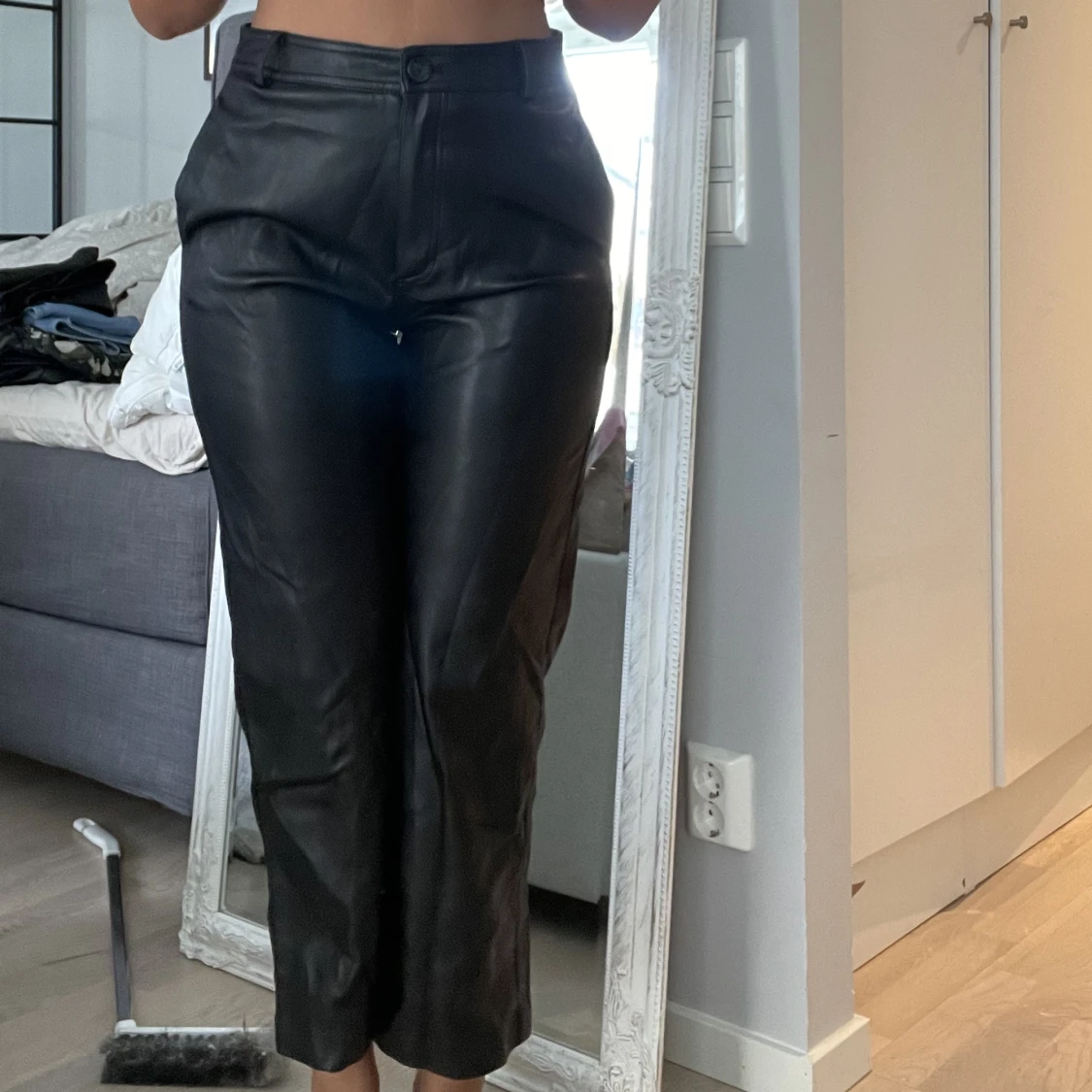 Svarta läderbyxor - 91