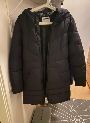 Jacka  - Skriv för pris 