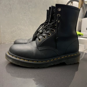 Veganska dr martens  - Använda veganska dr martens 