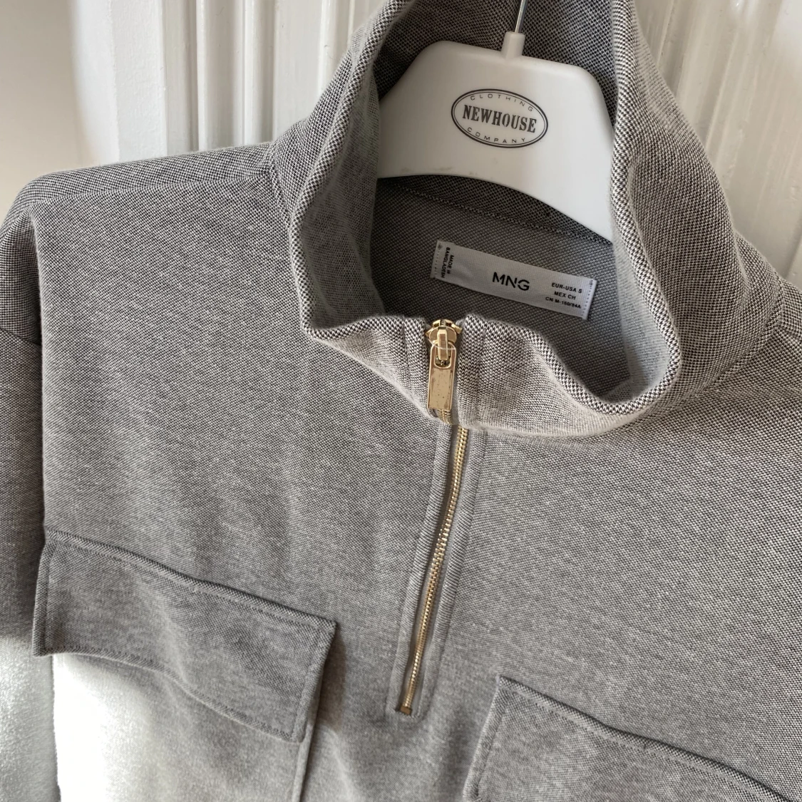 Grå zip-tröja mango  - 90