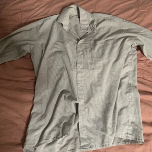 Skjorta - Stor skjorta nice 