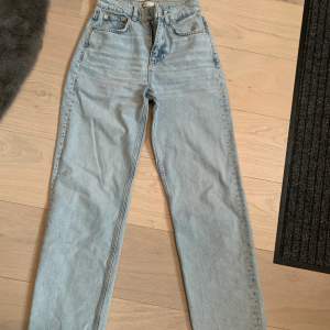 Jätte fina jeans använd 2-3ggr 