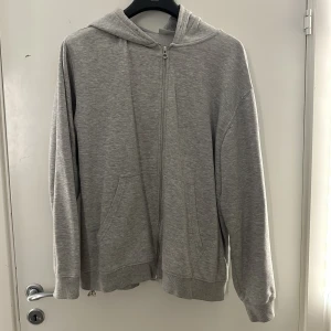 Plank weekday hoodie - Inga skador Skriv privat vid frågor