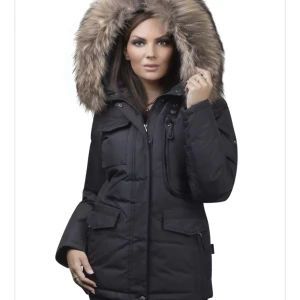 Hollies jacka - Säljer denna hollies jacka då jag inte har användning av den. Köptes för 4500 allt är äkta såklart. Inga slitage vill man veta nå mer kontakta privat chatt