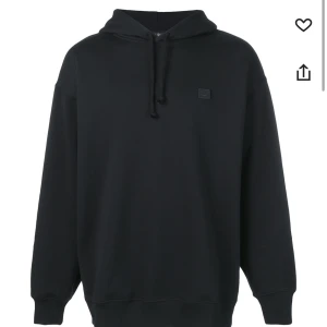 Acne hoodie - Säljer min Acne hoodie köpt på NK i Göteborg 2019. Använd men super fint skick! Storlek Xs men skulle nog säga S då acne är stora i storleken. Skriv för mer bilder ❤️