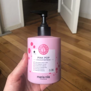 Maria nila colour refresh - Maria Nila colour refresh i pink pop. Ca 80% kvar av produkten