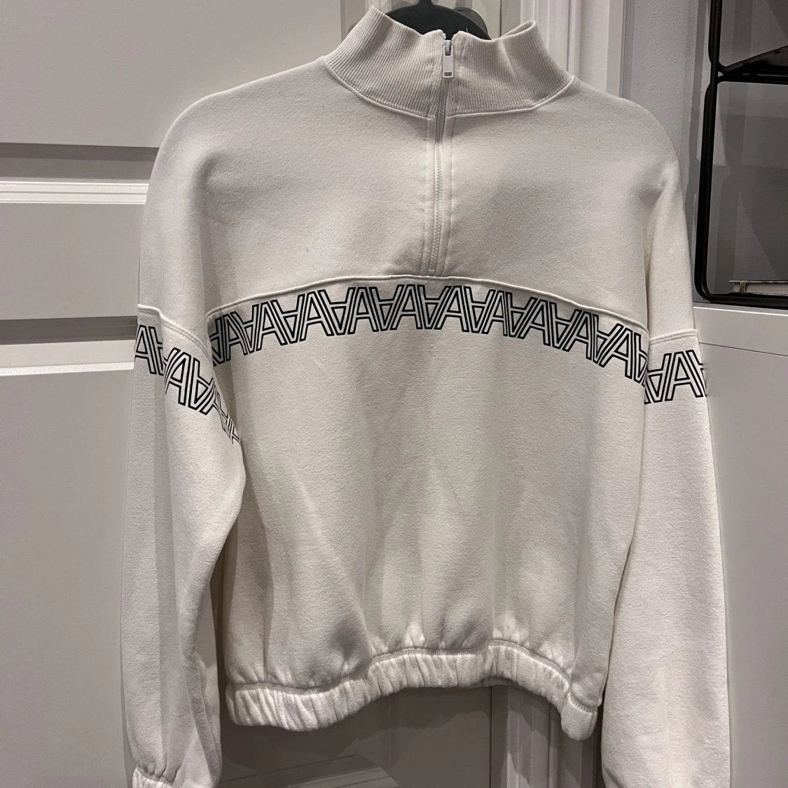 Tröja med dragkedja