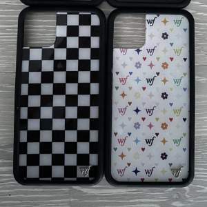 Wildflower cases till iPhone 11 PRO Max. Nypris 500kr styck. 100kr för vardera.