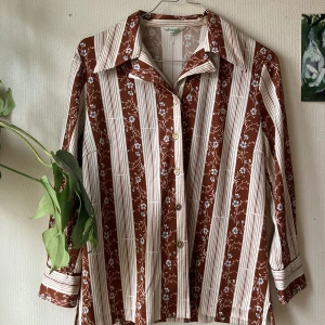 Retro mönstrad skjorta - 70s skjorta!!