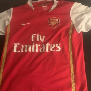 Arsenal retro shirt 2006/2007 - 2006/2007 arsenal shirt value 900kr/90pounds