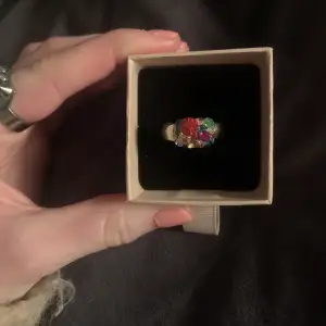 Färgad ring! Så cool och unik ❤️‍🔥