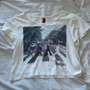 Beatles top - Väldigt gammal top som jag gillar länge men nu glömt av!!