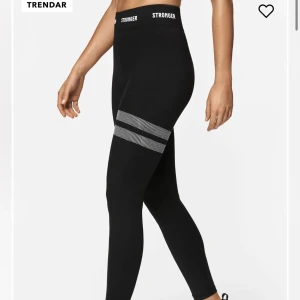 Strongertights  - Supersköna å fina träningsthigts från Stronger i modellen Hero. Nypris 699 kr,  Helt oanvända💕💕