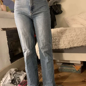 Jeans - Köpta från Zalando och säljs pga att de inte kommit till användning. Köparen står för frakt❤️