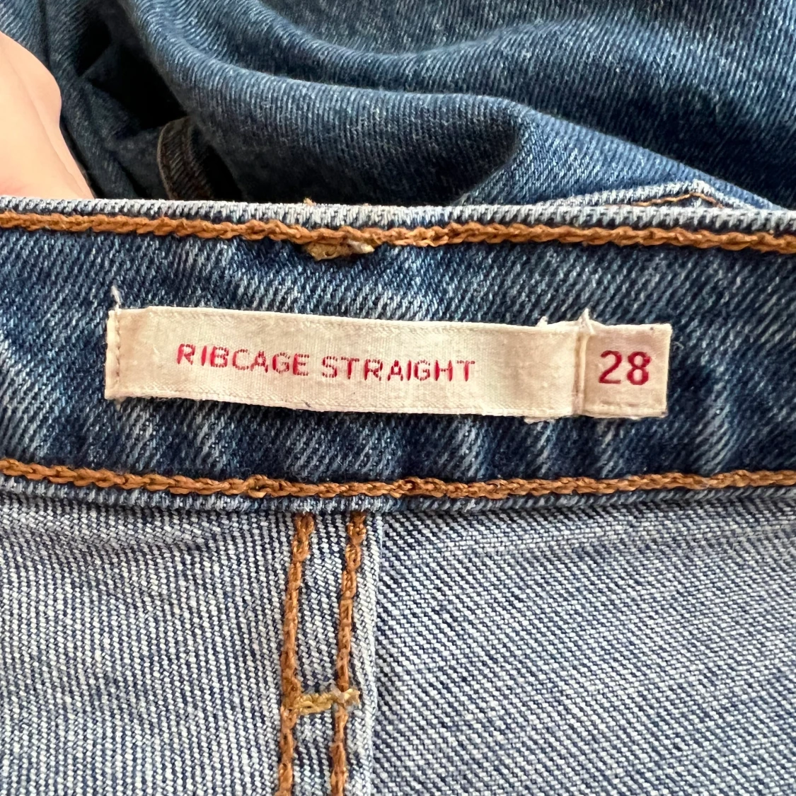 Levis ”Ribcage Straight” Strl 28 - 91