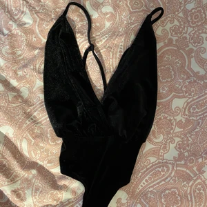 Body - Body från BikBok i storlek Xs. Nyskick.