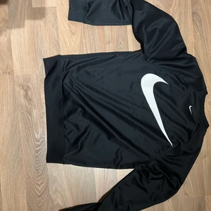 Nike swoosh sweatshirt  - Köpare står för frakten.