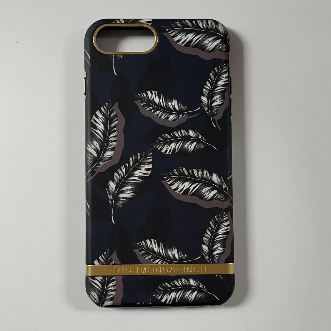 Mobilskal till iPhone 7/8+