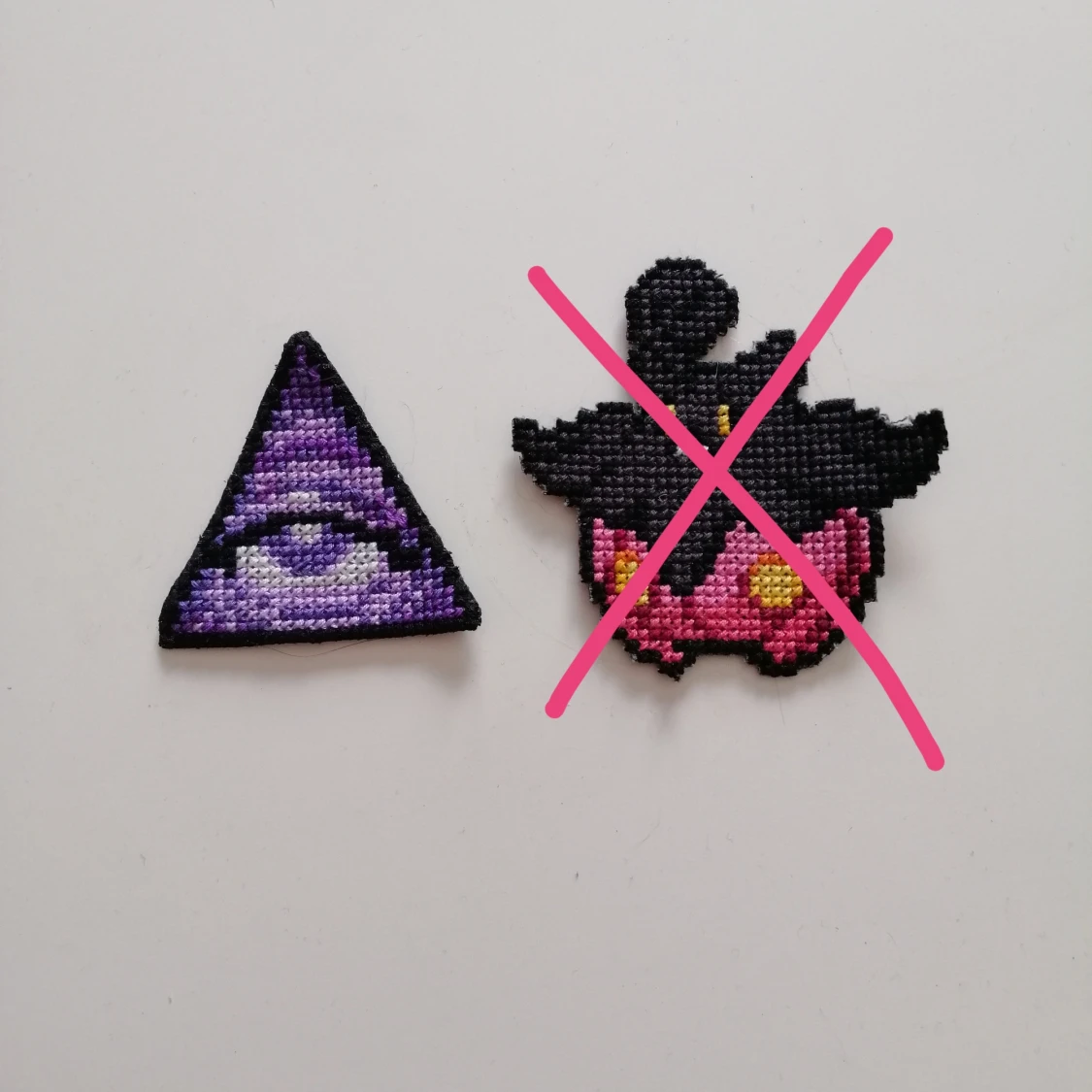 Broderade tygmärken 