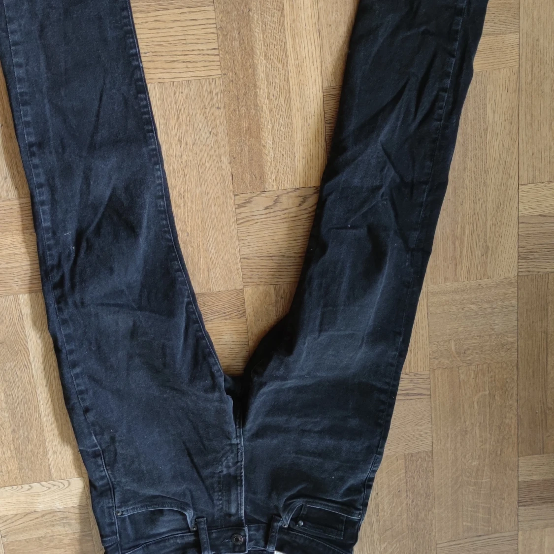Regular svarta jeans