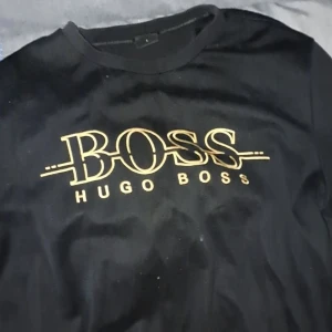 Hugo boss storlek s - Den är i bra skick 