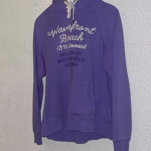 Hoddie, från h&m - Kommer ej till användning för mig därav så säljer jag den🧚🏼‍♂️💗