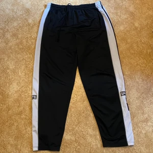 Mjukis byxor  - Bekväma baggy byxor som jag köpte från  HUMANA