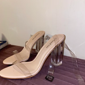 Klackskor - Aldrig använda storlek 41 men mer som en 40 skulle jag säga.