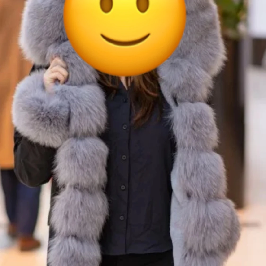 Svart jacka med grå päls storlek S