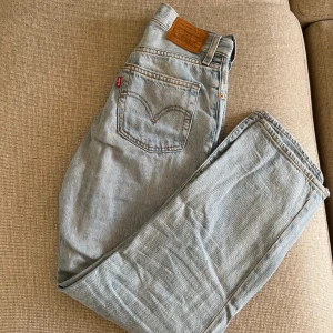 Levis ribcage straight - Pris går att diskutera, fint skick!