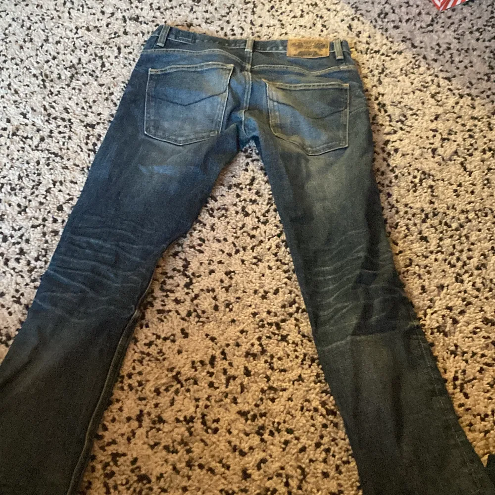 Crocker jeans aldrig använda storlek 29/30 priser ka. Diskuteras . Jeans & Byxor.