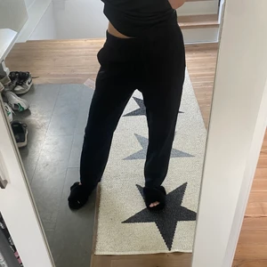 Linnebyxor  - Svarta linnebyxor från herravdelningen på Hm, storlek XS