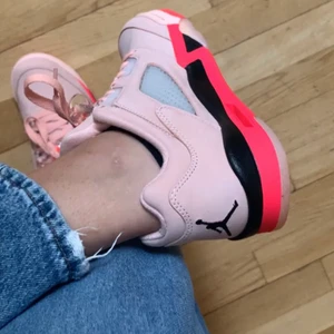 Jordan  - Använt 1 gång super sköna i fint skick 💓🙌🏽