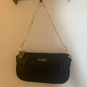 Guess väska - Aldrig använd 