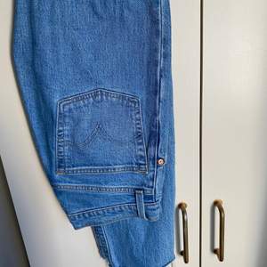 Levis jeans 501 storlek 25. Använda Max 5 gånger