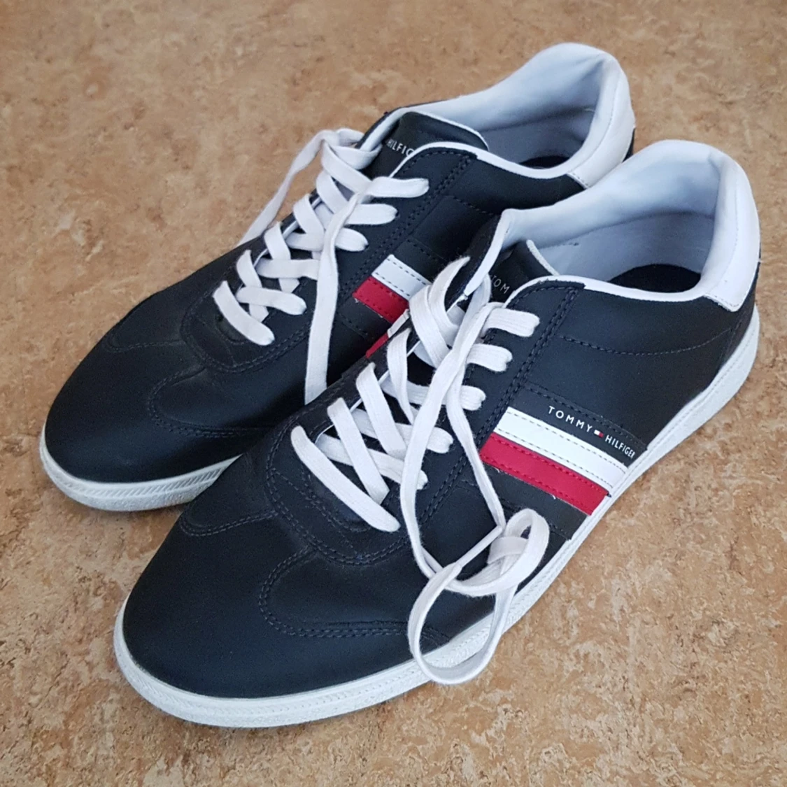 Tommy hilfiger skor EU 44 - 90