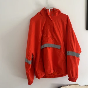 Refelex jacka - Säljer min reflexjacka som är köpt via Bershka, bra skick! 