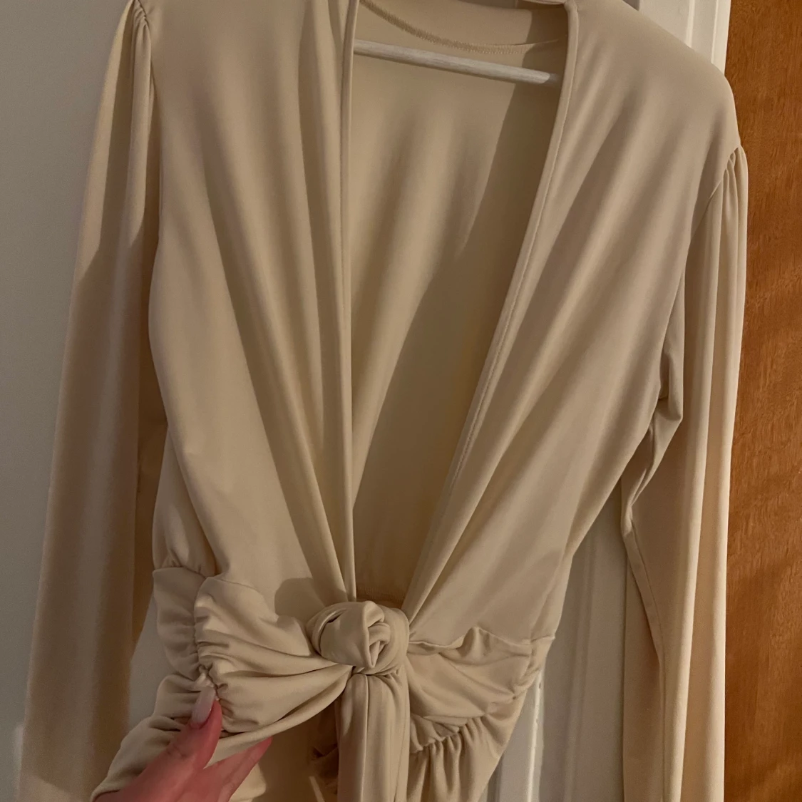 Blus med öppen rygg 