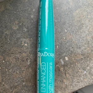 Mascara  - Säljer denna oöppnade mascaran från isadora då jag råkade köpa två 