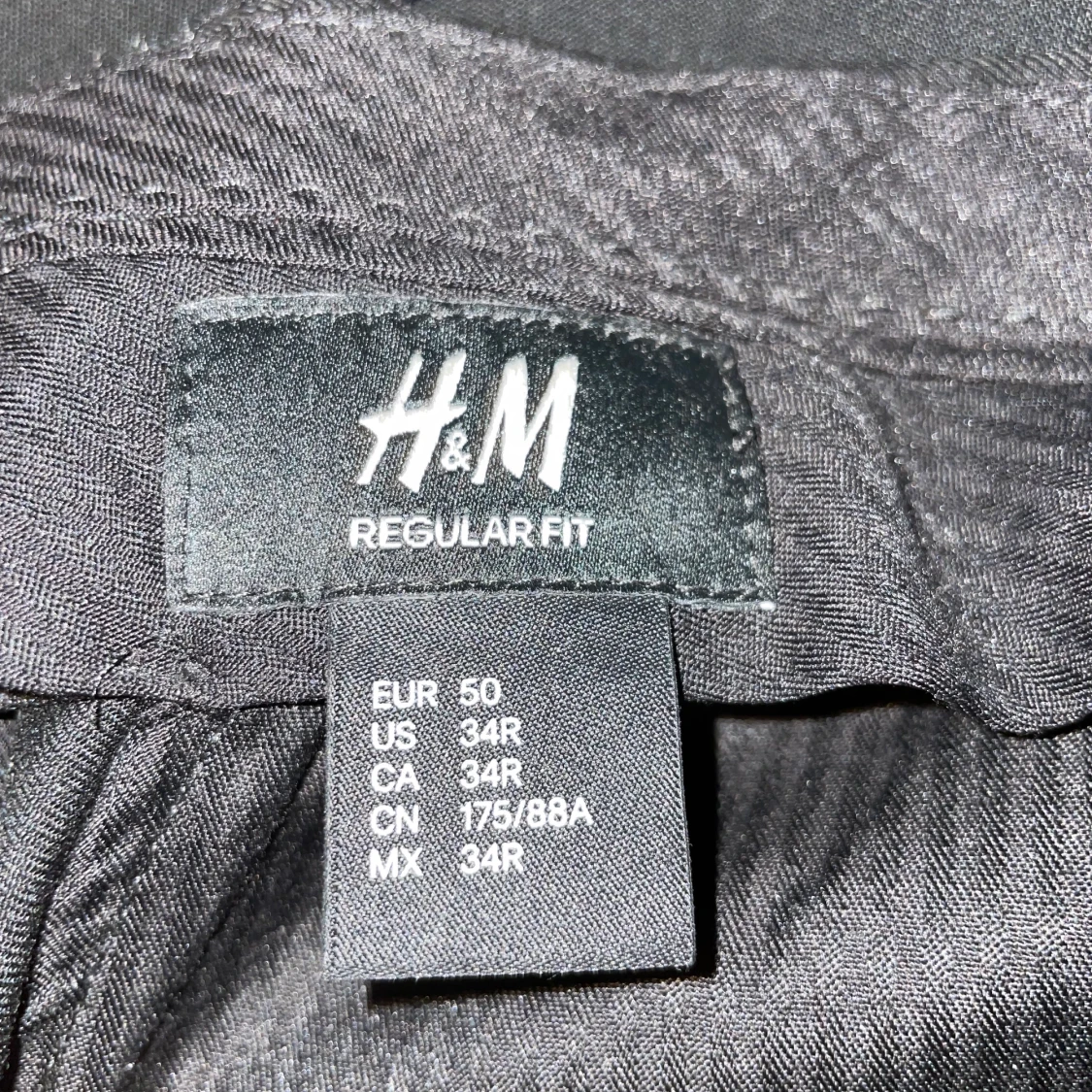 Svarta kostymbyxor  - 90