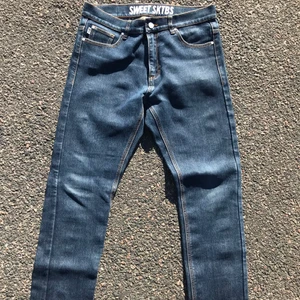 Sweet Sktbs jeans - L/M, skinny, nyskick. Fråga gärna om fler bilder!
