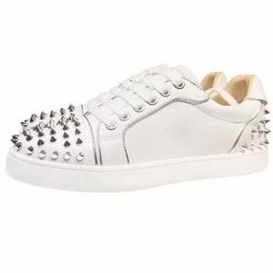 Platform sneakers  - Säljer nu dessa super snygga skor i nyskick🥰 perfekt nu till sommaren och är så bekväma att gå med😇 jag startat budgivning om det finns ett stort intresse🥰 flera frågor och bilder kan tas privat🥰 ha en fin dag❤️