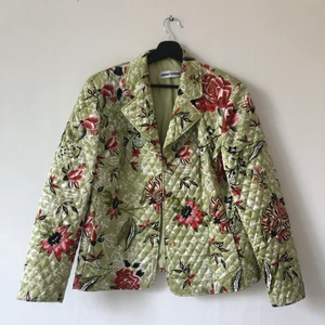 Quiltad jacka  - Quiltad superhärlig jacka. Från gerry weber.