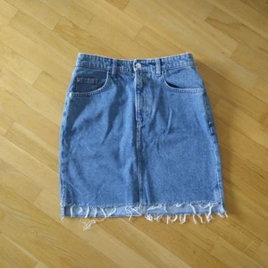 H&M denim skirt  - Mini skirt, only worn a few times, 100% cotton 