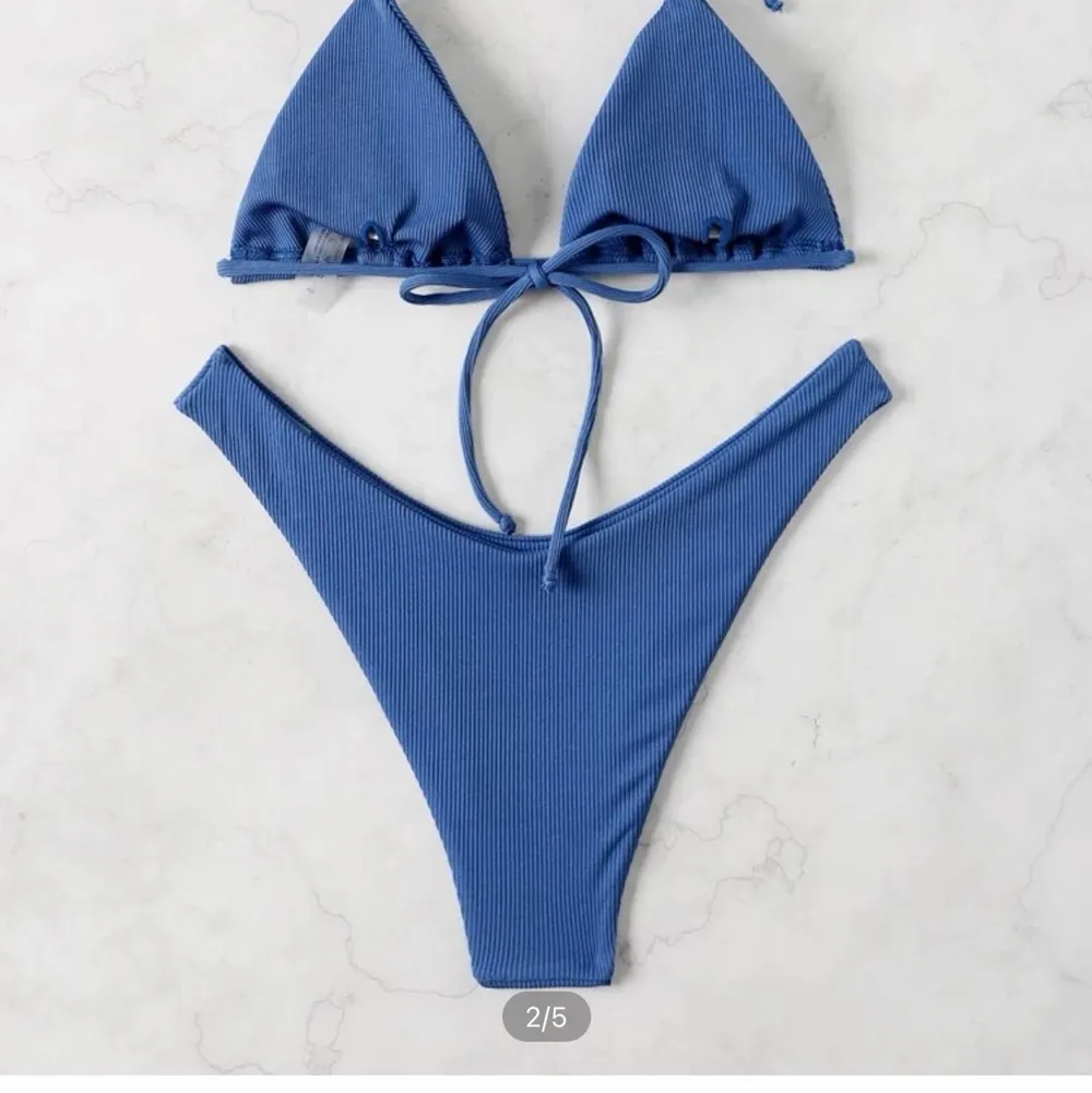 Blått bikiniset från SHEIN, aldrig använt, helt ny och bra skick. 70kr + frakt. Övrigt.