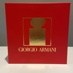 GIORGIO ARMANI (MY WAY) - Giorgio armani my way set helt oanvänd. Lådan är 20,5 cm x 20,cm 
