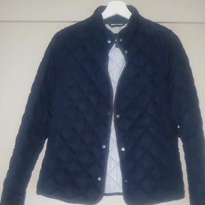 Quiltad jacka fr Gant - Quiltad bomulljacka fr Gant, str S, jättebra skick, säljs för 600 kr
