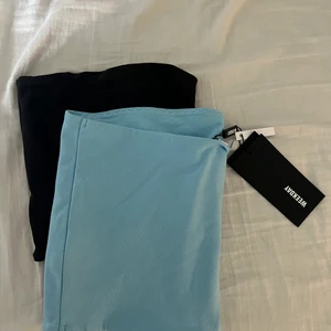 WEEKDAY Tube tops - Säljer dessa helt nya oanvända tube tops från Weekday, som jag säljer pågrund av att jag har för många. Båda säljes för 50 kr + 50 kr frakt <3