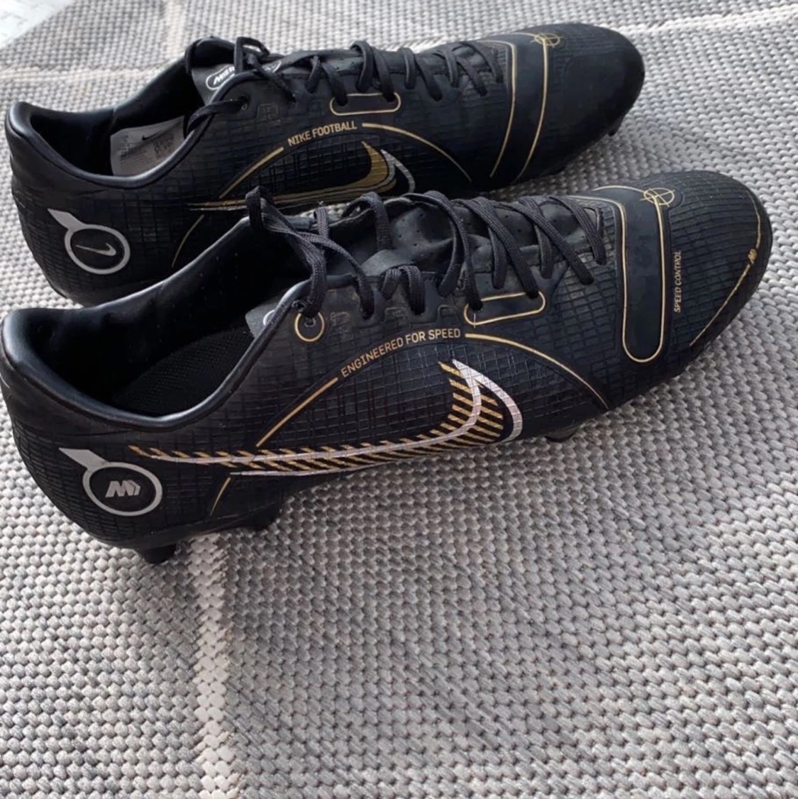 Nike fotbollsskor st 42,5 - 90